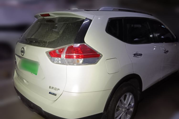 Used Nissan X-Trail 2015 2.0L CVT Comfort MAX Edition 2WD Rear Right 45 Deg