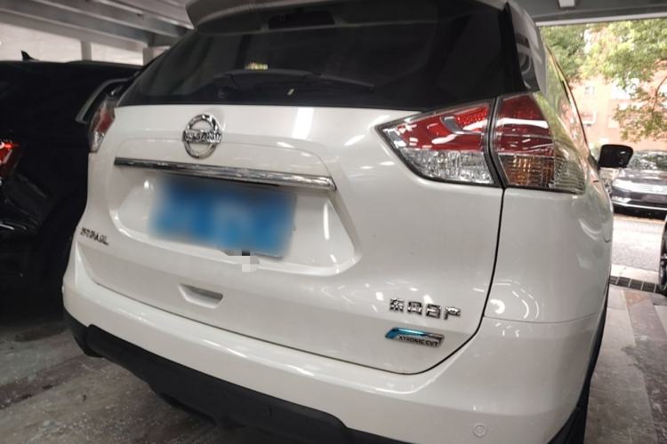 Used Nissan X-Trail 2015 2.0L CVT Comfort MAX Edition 2WD Rear Right 45 Deg