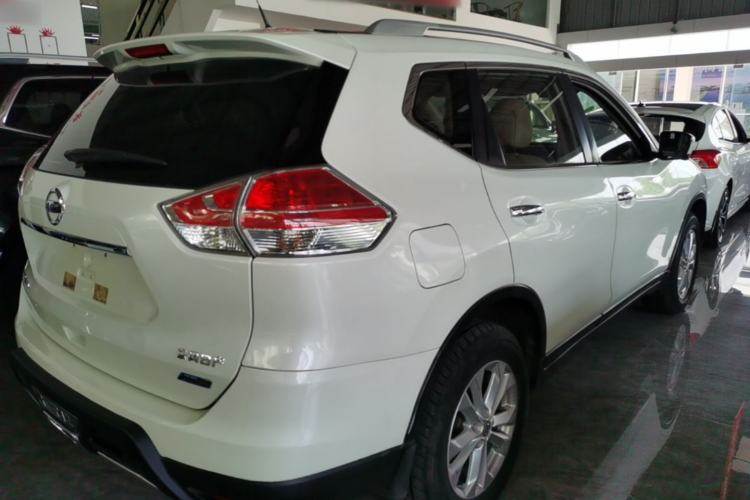 Used Nissan X-Trail 2015 2.0L CVT Comfort MAX Edition 2WD Rear Right 45 Deg
