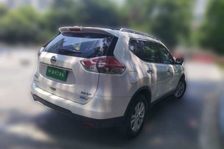 Used Nissan X-Trail 2015 2.5L CVT Leading MAX Edition 4WD Rear Right 45 Deg