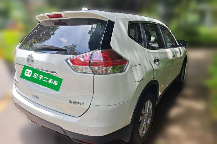 Used Nissan X-Trail 2015 2.0L CVT Comfort MAX Edition 2WD Rear Right 45 Deg