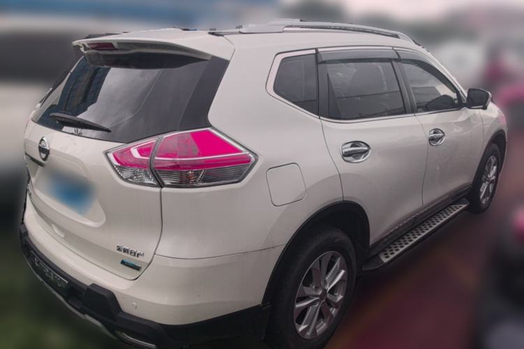 Used Nissan X-Trail 2015 2.0L CVT Comfort MAX Edition 2WD Rear Right 45 Deg