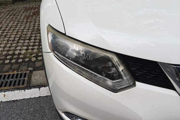 Used Nissan X-Trail 2015 2.0L CVT Comfort MAX Edition 2WD Right Front Headlight