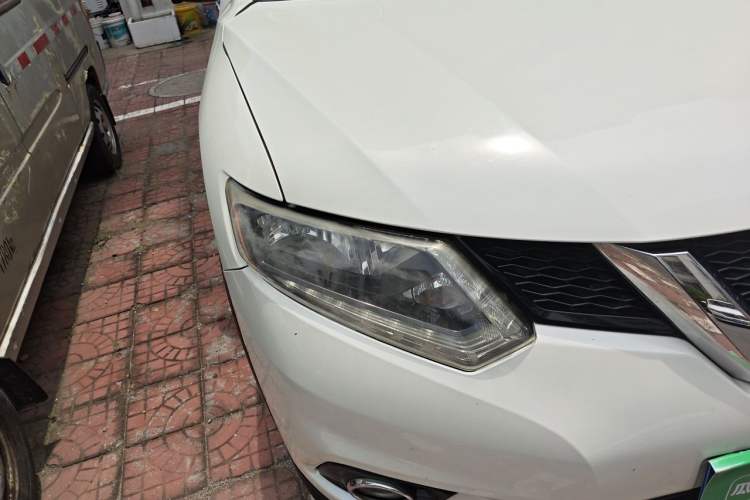 Used Nissan X-Trail 2015 2.0L CVT Comfort MAX Edition 2WD Right Front Headlight