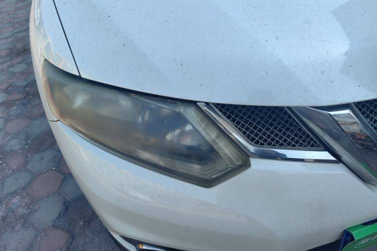 Used Nissan X-Trail 2015 2.5L CVT Leading MAX Edition 4WD Right Front Headlight