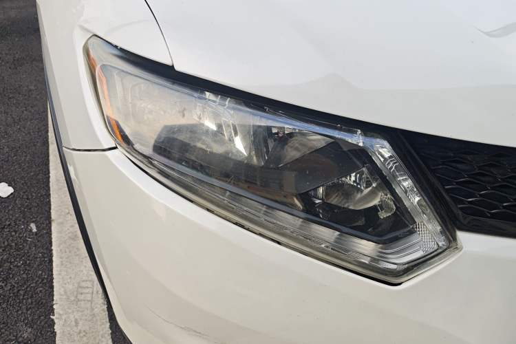 Used Nissan X-Trail 2015 2.0L CVT Comfort MAX Edition 2WD Right Front Headlight