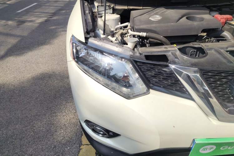 Used Nissan X-Trail 2015 2.0L CVT Comfort MAX Edition 2WD Right Front Headlight