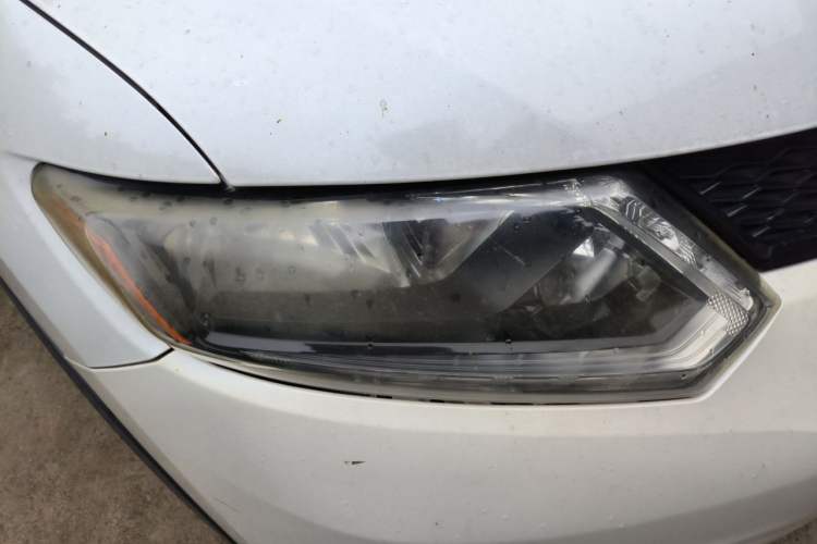 Used Nissan X-Trail 2015 2.0L CVT Comfort MAX Edition 2WD Right Front Headlight