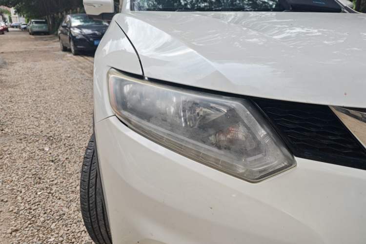 Used Nissan X-Trail 2015 2.0L CVT Comfort MAX Edition 2WD Right Front Headlight