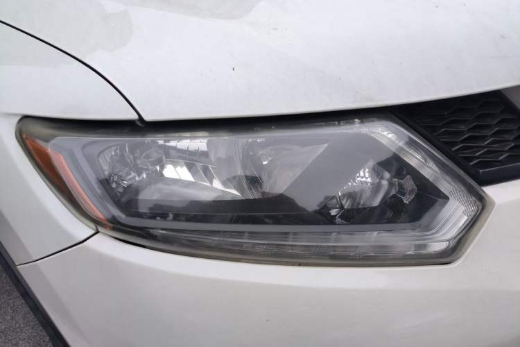Used Nissan X-Trail 2015 2.0L CVT Comfort MAX Edition 2WD Right Front Headlight
