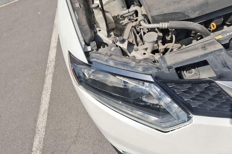 Used Nissan X-Trail 2015 2.0L CVT Comfort MAX Edition 2WD Right Front Headlight