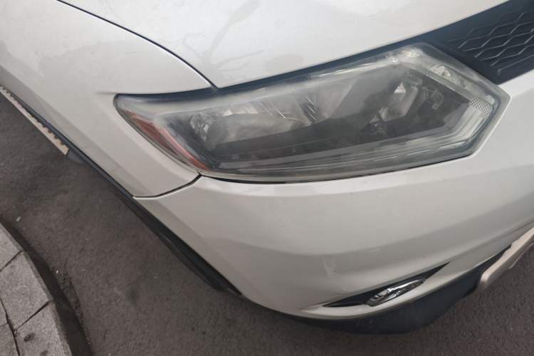 Used Nissan X-Trail 2015 2.0L CVT Comfort MAX Edition 2WD Right Front Headlight
