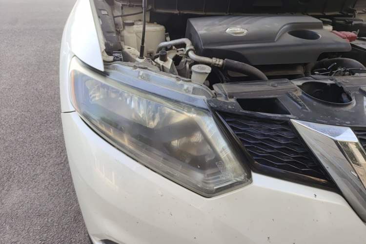 Used Nissan X-Trail 2015 2.0L CVT Comfort MAX Edition 2WD Right Front Headlight