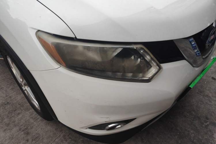 Used Nissan X-Trail 2015 2.0L CVT Comfort MAX Edition 2WD Right Front Headlight