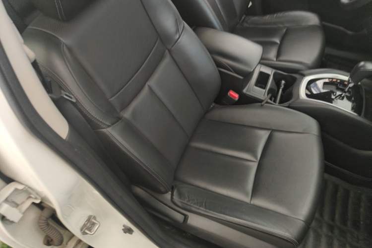 Used Nissan X-Trail 2015 2.0L CVT Comfort MAX Edition 2WD Right Front Seat