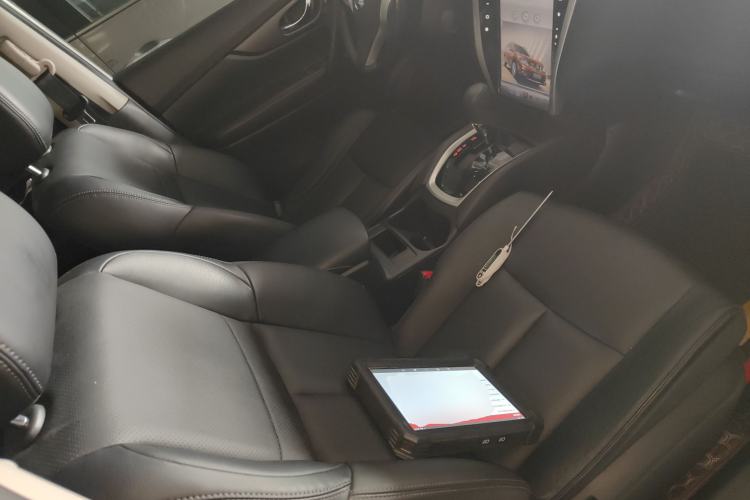 Used Nissan X-Trail 2015 2.0L CVT Comfort MAX Edition 2WD Right Front Seat