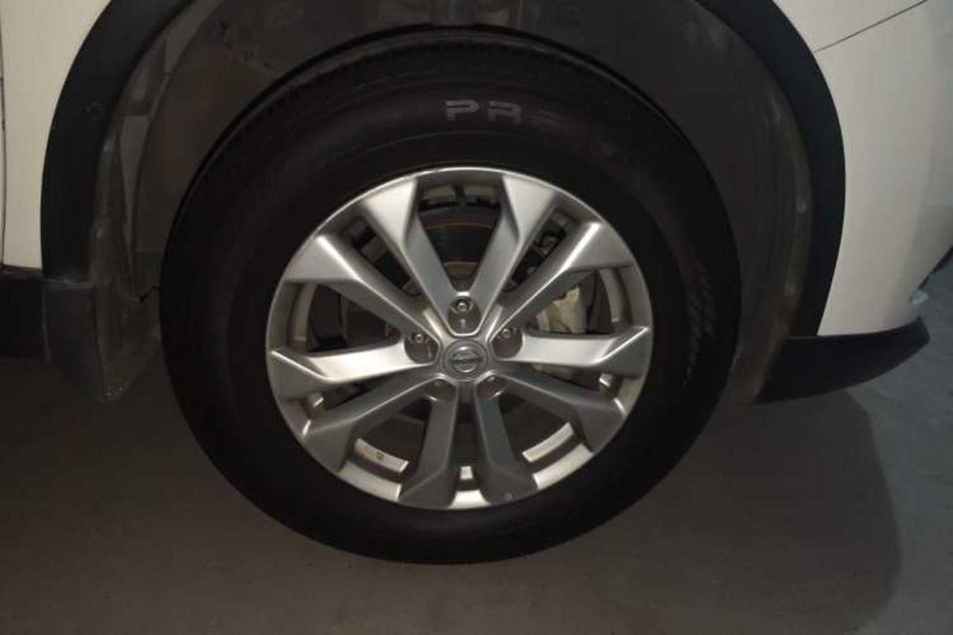 Used Nissan X-Trail 2015 2.0L CVT Comfort MAX Edition 2WD Right Front Wheel Hub