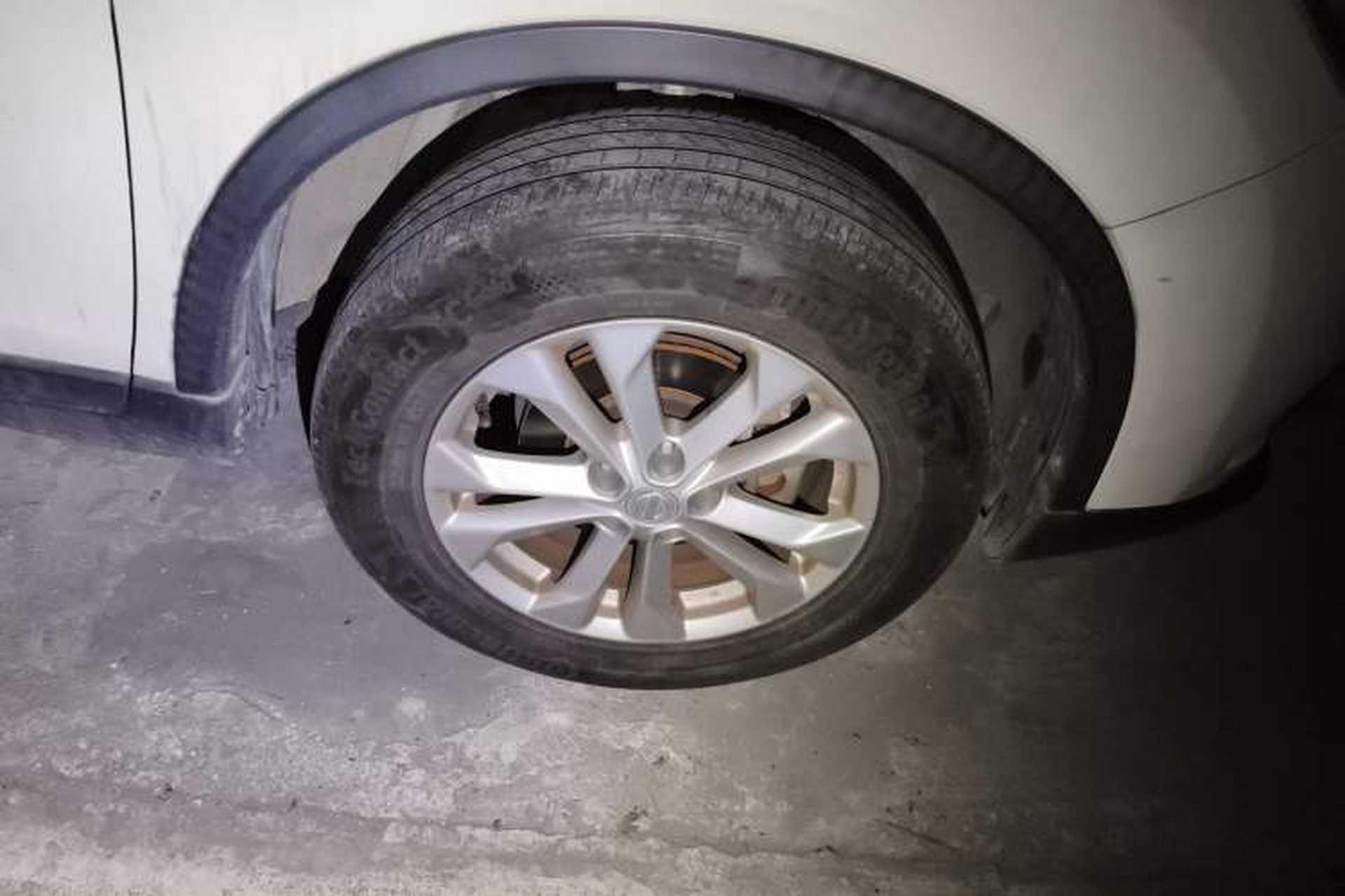 Used Nissan X-Trail 2015 2.0L CVT Comfort MAX Edition 2WD Right Front Wheel Hub