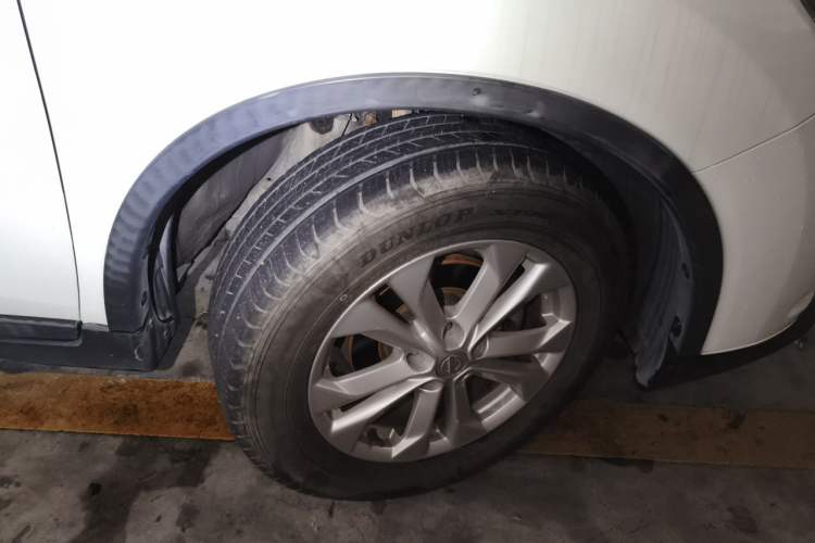 Used Nissan X-Trail 2015 2.0L CVT Comfort MAX Edition 2WD Right Front Wheel Hub