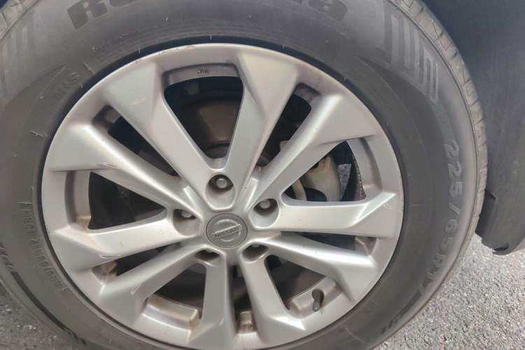 Used Nissan X-Trail 2015 2.0L CVT Comfort MAX Edition 2WD Right Front Wheel Hub