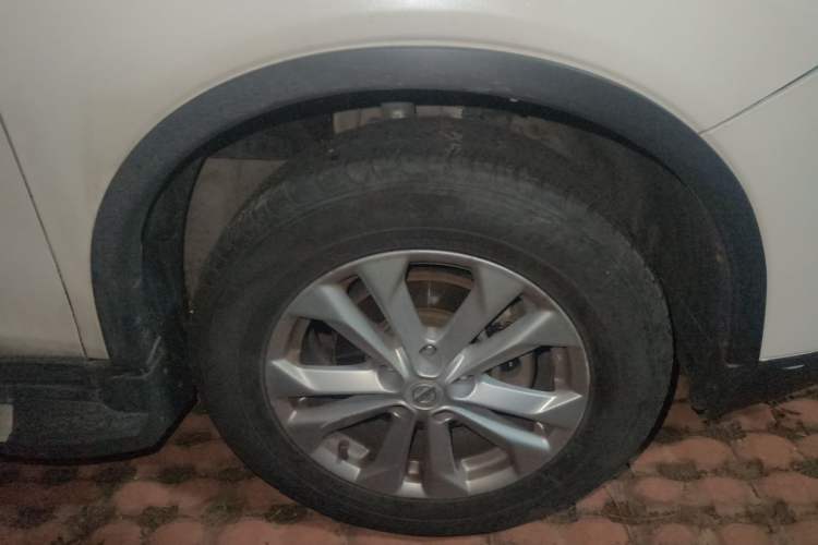 Used Nissan X-Trail 2015 2.5L CVT Leading MAX Edition 4WD Right Front Wheel Hub