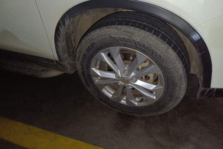 Used Nissan X-Trail 2015 2.0L CVT Comfort MAX Edition 2WD Right Front Wheel Hub