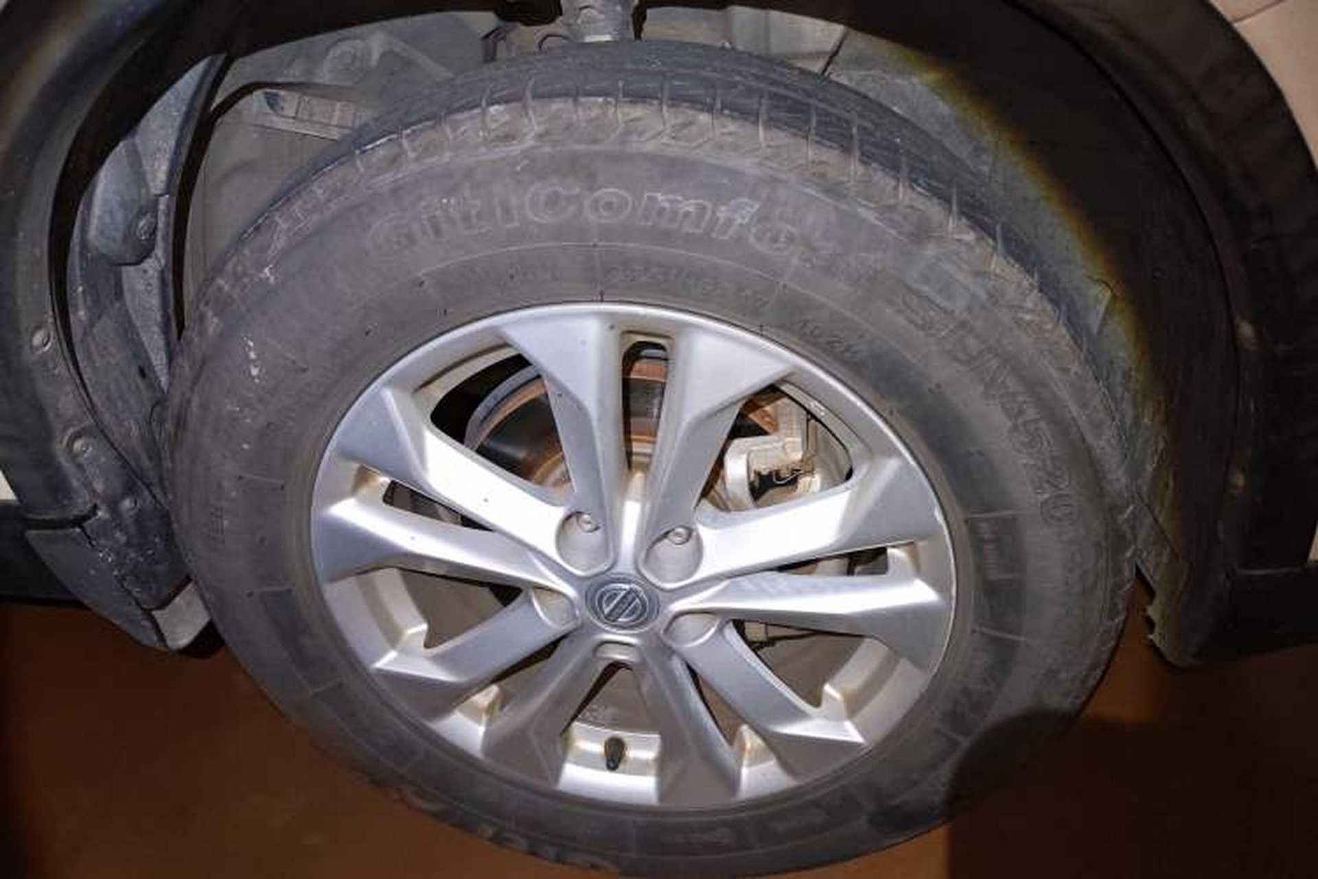 Used Nissan X-Trail 2015 2.0L CVT Comfort MAX Edition 2WD Right Front Wheel Hub