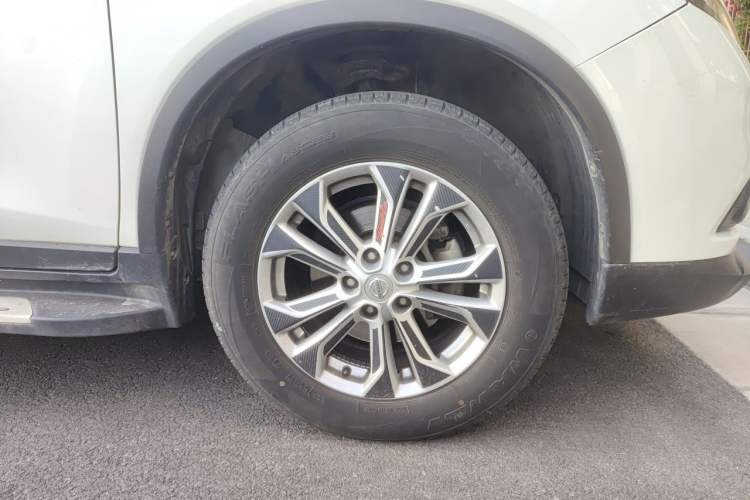 Used Nissan X-Trail 2015 2.0L CVT Comfort MAX Edition 2WD Right Front Wheel Hub