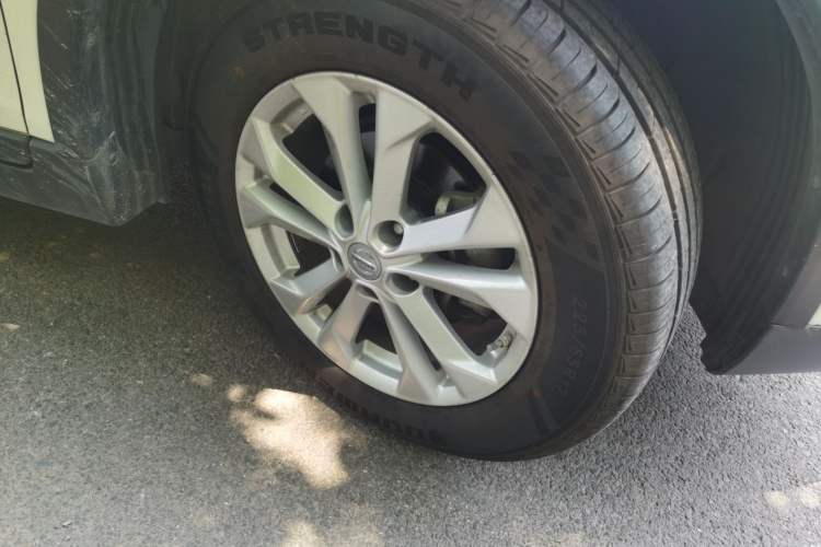Used Nissan X-Trail 2015 2.5L CVT Leading MAX Edition 4WD Right Front Wheel Hub