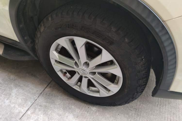 Used Nissan X-Trail 2015 2.0L CVT Comfort MAX Edition 2WD Right Front Wheel Hub