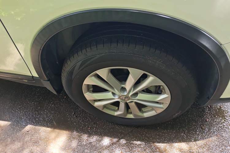 Used Nissan X-Trail 2015 2.0L CVT Comfort MAX Edition 2WD Right Front Wheel Hub