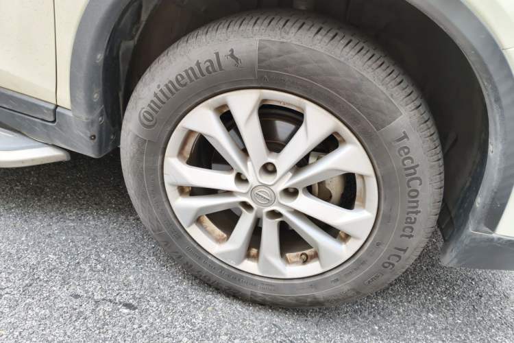 Used Nissan X-Trail 2015 2.0L CVT Comfort MAX Edition 2WD Right Front Wheel Hub