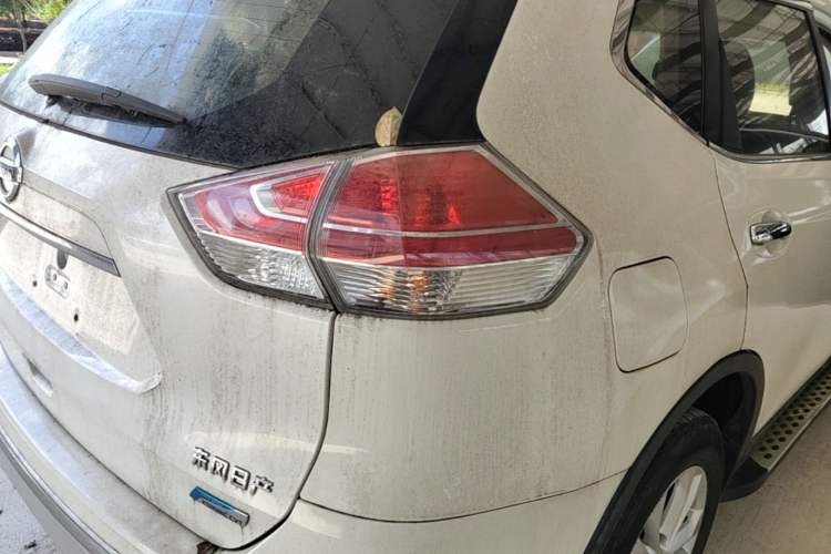 Used Nissan X-Trail 2015 2.0L CVT Comfort MAX Edition 2WD Right Rear Taillight