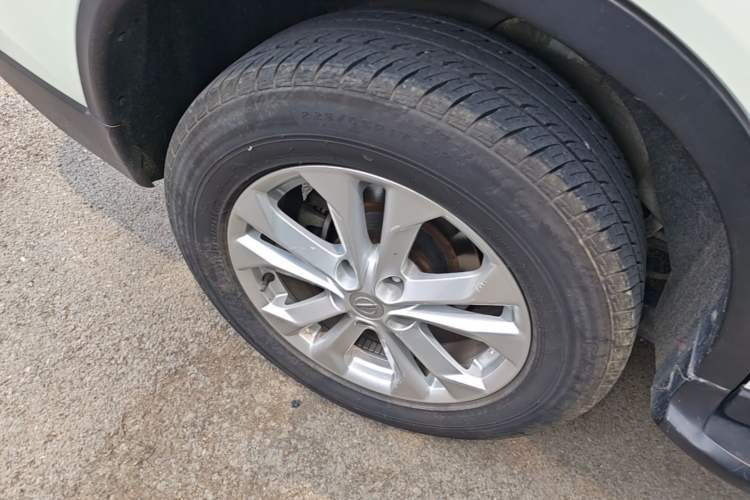 Used Nissan X-Trail 2015 2.0L CVT Comfort MAX Edition 2WD Right Rear Wheel Hub