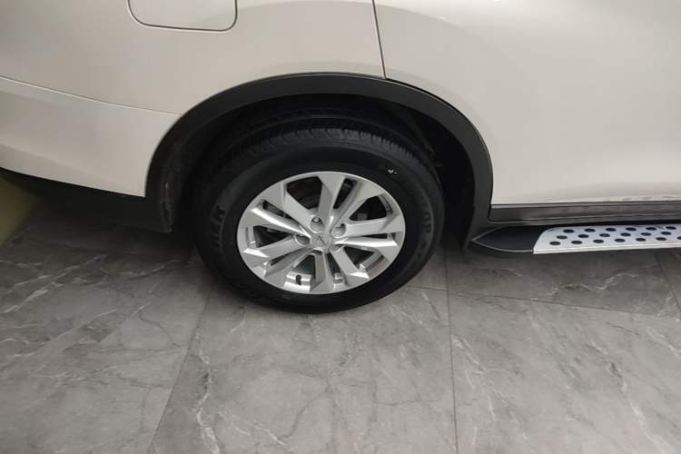 Used Nissan X-Trail 2015 2.0L CVT Comfort MAX Edition 2WD Right Rear Wheel Hub
