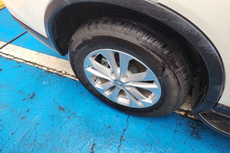 Used Nissan X-Trail 2015 2.5L CVT Leading MAX Edition 4WD Right Rear Wheel Hub