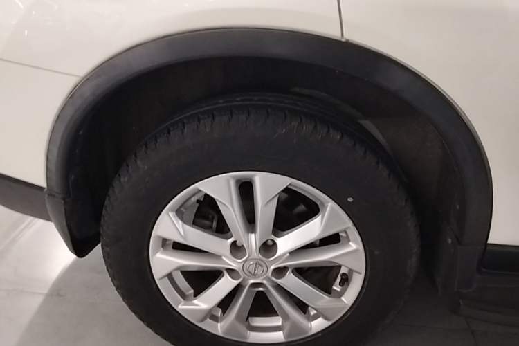 Used Nissan X-Trail 2015 2.5L CVT Leading MAX Edition 4WD Right Rear Wheel Hub