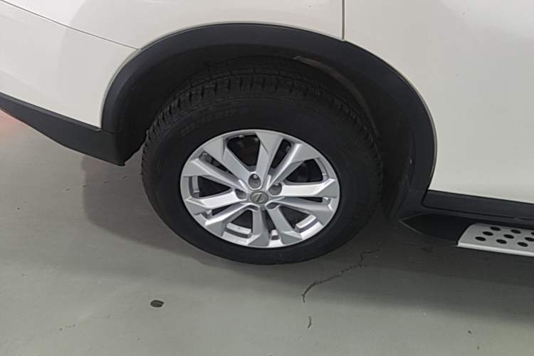 Used Nissan X-Trail 2015 2.0L CVT Comfort MAX Edition 2WD Right Rear Wheel Hub