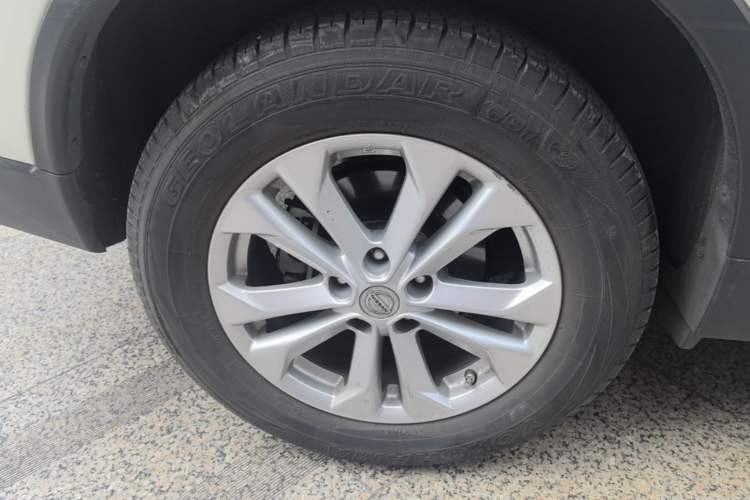 Used Nissan X-Trail 2015 2.5L CVT Leading MAX Edition 4WD Right Rear Wheel Hub