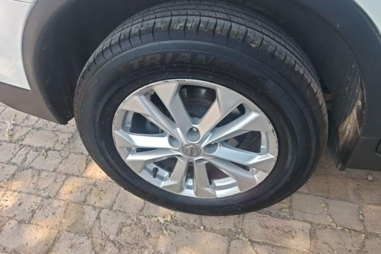 Used Nissan X-Trail 2015 2.0L CVT Comfort MAX Edition 2WD Right Rear Wheel Hub