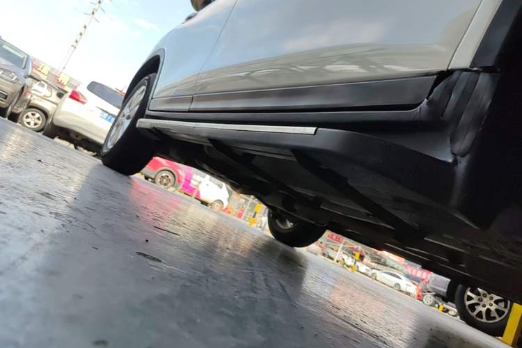 Used Nissan X-Trail 2015 2.0L CVT Comfort MAX Edition 2WD Right Side Sill
