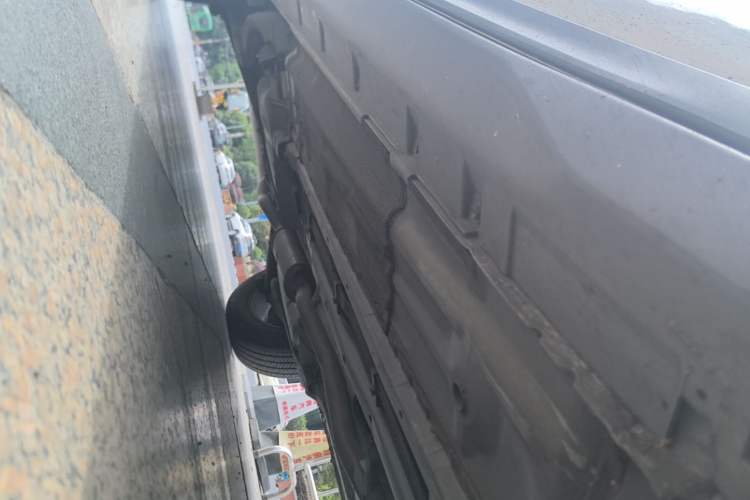 Used Nissan X-Trail 2015 2.5L CVT Leading MAX Edition 4WD Right Side Sill