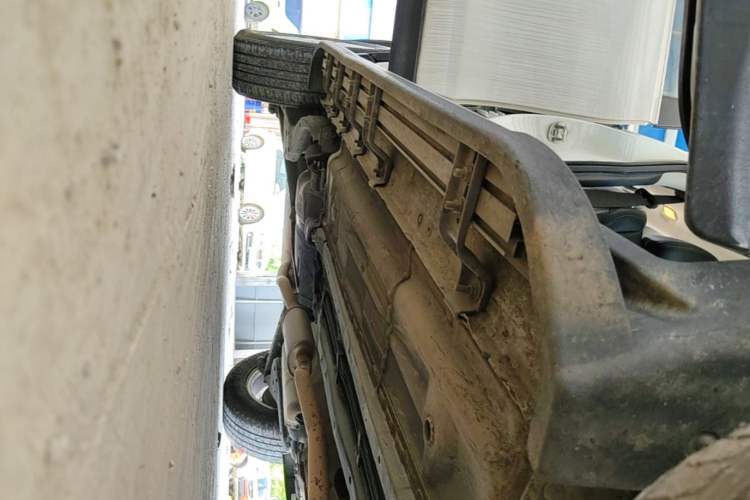 Used Nissan X-Trail 2015 2.0L CVT Comfort MAX Edition 2WD Right Side Sill