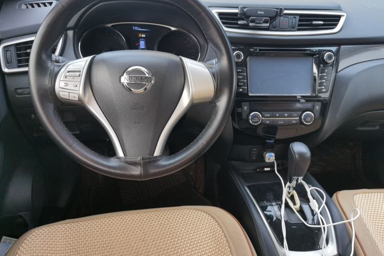 Used Nissan X-Trail 2015 2.5L CVT Leading MAX Edition 4WD Steering Wheel
