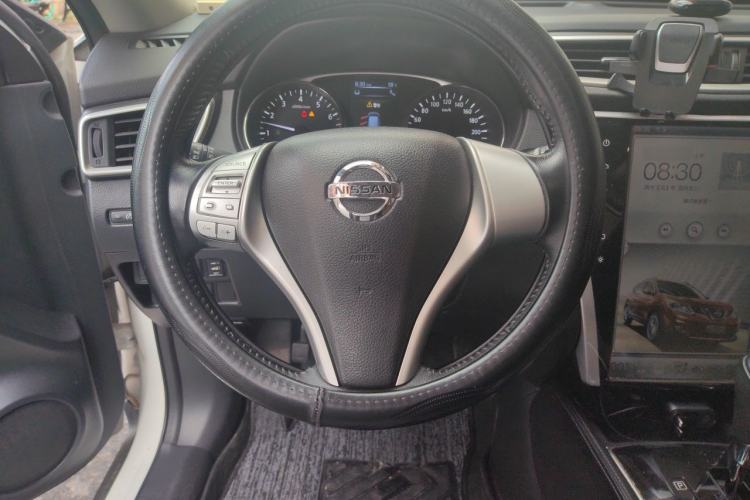 Used Nissan X-Trail 2015 2.5L CVT Leading MAX Edition 4WD Steering Wheel