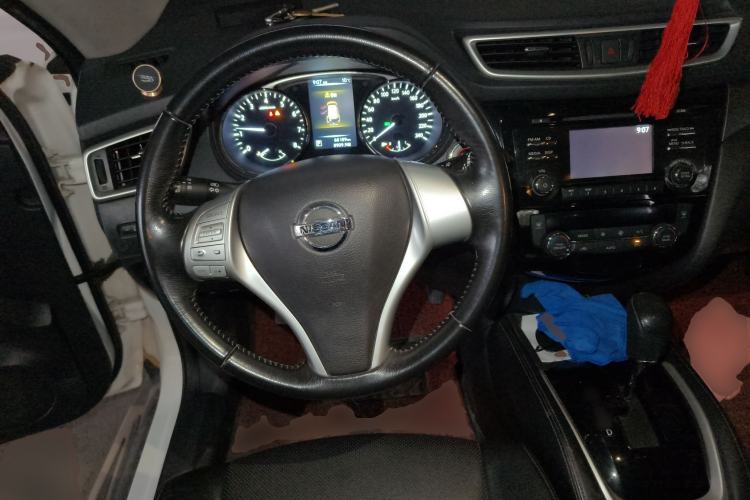 Used Nissan X-Trail 2015 2.0L CVT Comfort MAX Edition 2WD Steering Wheel