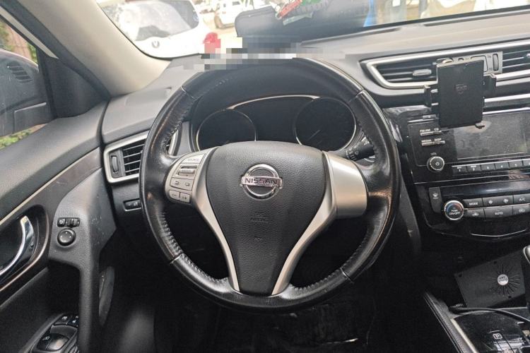 Used Nissan X-Trail 2015 2.0L CVT Comfort MAX Edition 2WD Steering Wheel