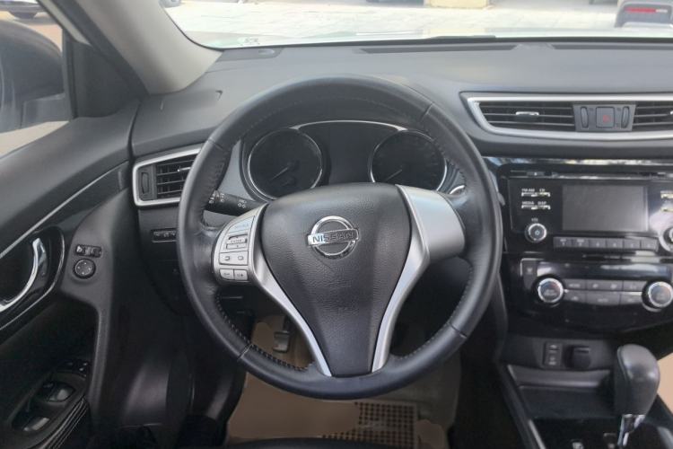 Used Nissan X-Trail 2015 2.5L CVT Leading MAX Edition 4WD Steering Wheel