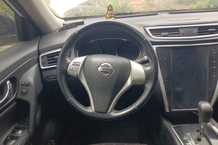 Used Nissan X-Trail 2015 2.5L CVT Leading MAX Edition 4WD Steering Wheel