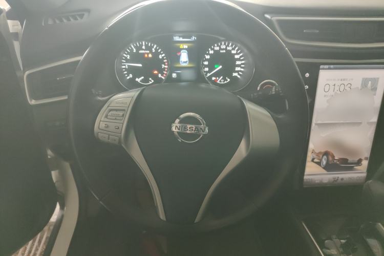 Used Nissan X-Trail 2015 2.0L CVT Comfort MAX Edition 2WD Steering Wheel